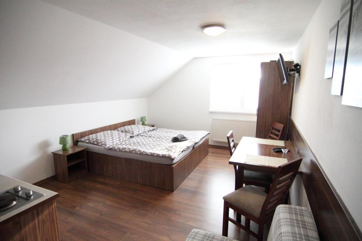 Apartmanovy Dom Stela Bešeňová Exterior foto