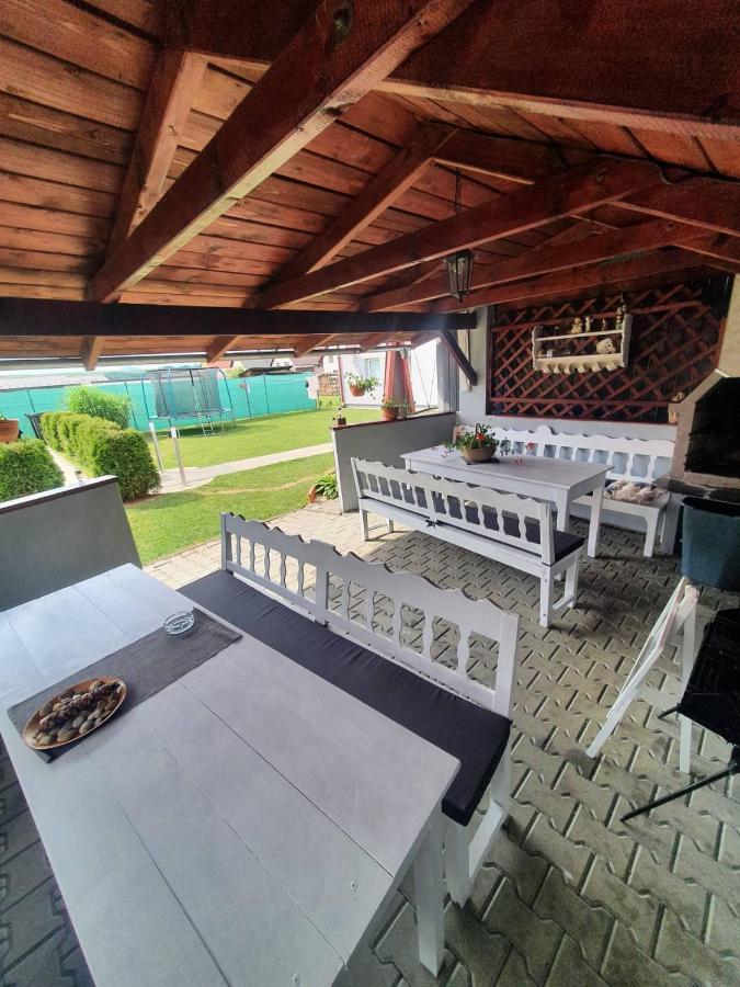 Apartmanovy Dom Stela Bešeňová Exterior foto